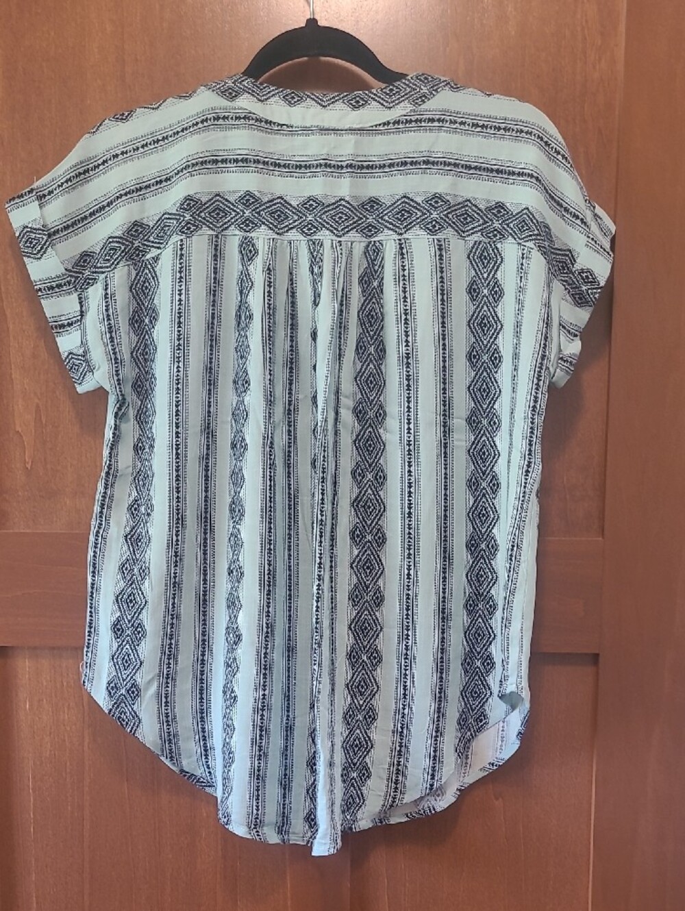 Blu Pepper Mint Blue Short-Sleeve Button-Front Shirt with Navy Pattern - Picture 3 of 4